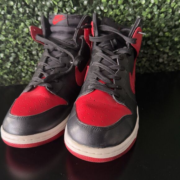 USED Nike Dunk High 2012 AJ1 Pack Black Sport Red Bred 317982-051 Size 12 Men main image 5